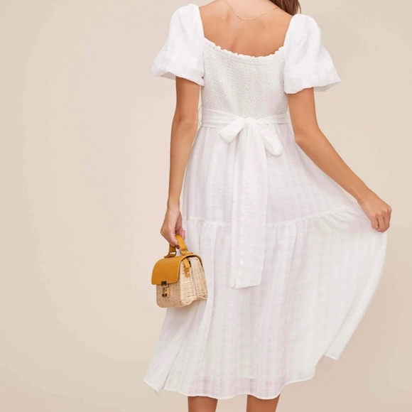 Astr Sonnet Puff Sleeve Midi Dress 